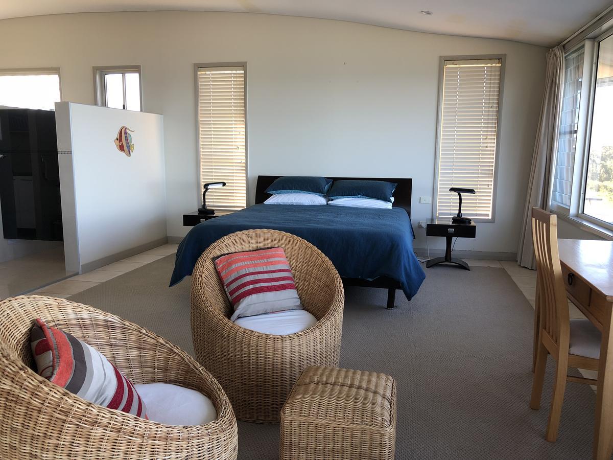 Oceanscape Luxury Beachfront Villas Scotts Head Szoba fotó